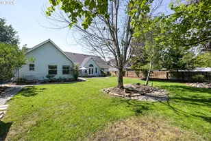 2067 NW Poplar Pl, Redmond, OR 97756 - Photo 33