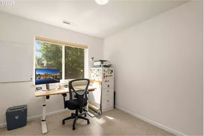 4220 NE Simpson Ct, Portland, OR 97218 - Photo 21