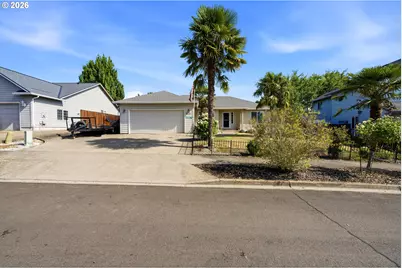 2321 SW Barbara St, McMinnville, OR 97128 - Photo 3
