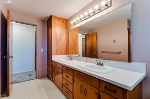 2093 Grove St, Eugene, OR 97404 - Photo 27