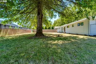 2093 Grove St, Eugene, OR 97404 - Photo 37