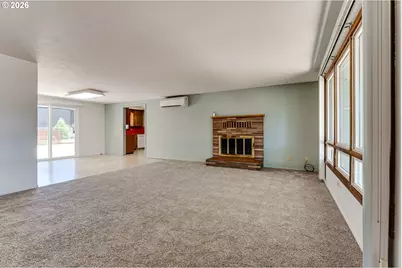 2093 Grove St, Eugene, OR 97404 - Photo 5