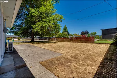 2093 Grove St, Eugene, OR 97404 - Photo 39