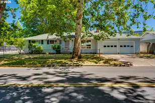 2093 Grove St, Eugene, OR 97404 - Photo 3