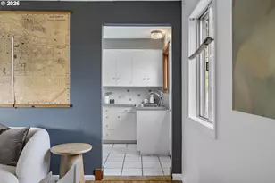 8047 SE Clay St, Portland, OR 97215 - Photo 7