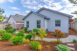 1714 SE Osoberry St, Dallas, OR 97338 - Photo 11