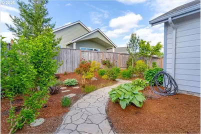 1714 SE Osoberry St, Dallas, OR 97338 - Photo 9