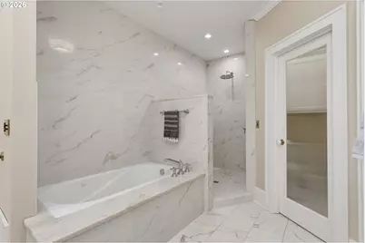 2719 SW Talbot Rd, Portland, OR 97201 - Photo 19
