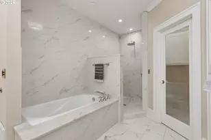 2719 SW Talbot Rd, Portland, OR 97201 - Photo 19