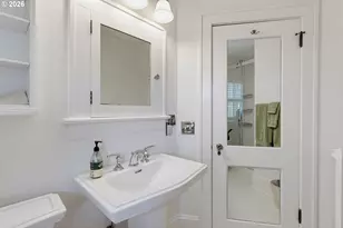 2719 SW Talbot Rd, Portland, OR 97201 - Photo 31