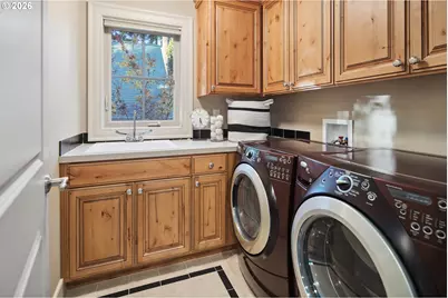 815 E Ave, Lake Oswego, OR 97034 - Photo 31