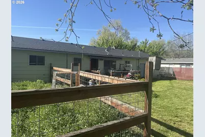 1303 W Ave, La Grande, OR 97850 - Photo 23