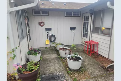 316 W 30th St, Vancouver, WA 98660 - Photo 3