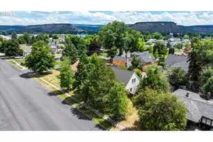 840 E 1st St, Prineville, OR 97754 - Photo 41