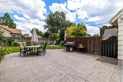 840 E 1st St, Prineville, OR 97754 - Photo 27