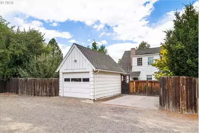 840 E 1st St, Prineville, OR 97754 - Photo 39