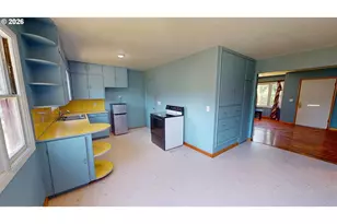 1005 Hull St, Hood River, OR 97031 - Photo 7