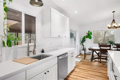 1315 SW Dorothy St, McMinnville, OR 97128 - Photo 17