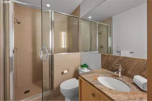 1001 NW Lovejoy St, Portland, OR 97209 - Photo 31