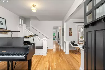 3916 N Concord Ave, Portland, OR 97227 - Photo 3