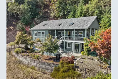 470 Black Oak Dr, Roseburg, OR 97471 - Photo 1