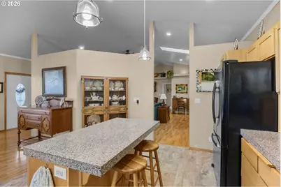 470 Black Oak Dr, Roseburg, OR 97471 - Photo 11