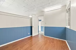 4731 NE 62nd Ave, Portland, OR 97218 - Photo 9