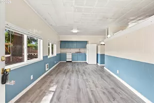 4731 NE 62nd Ave, Portland, OR 97218 - Photo 5