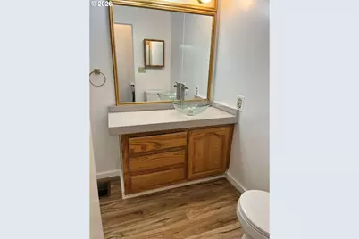 626 NW 4th Ave, Milton-Freewater, OR 97862 - Photo 9