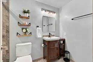 5630 S Riverside Ln, Portland, OR 97239 - Photo 23