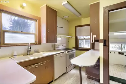 3117 SE 157th Ave, Portland, OR 97236 - Photo 9