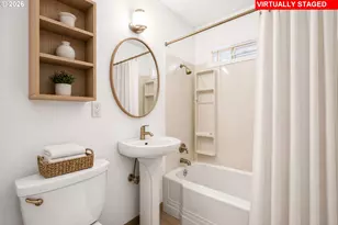 10722 NE Thompson St, Portland, OR 97220 - Photo 29