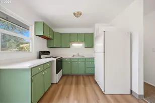 10722 NE Thompson St, Portland, OR 97220 - Photo 17
