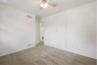 10722 NE Thompson St, Portland, OR 97220 - Photo 25