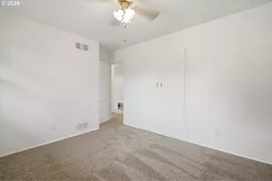 10722 NE Thompson St, Portland, OR 97220 - Photo 25