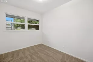 10722 NE Thompson St, Portland, OR 97220 - Photo 21