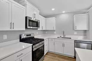 885 Kirksey St, Woodburn, OR 97071 - Photo 5