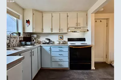 589 Rivington St, Astoria, OR 97103 - Photo 7