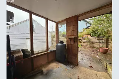589 Rivington St, Astoria, OR 97103 - Photo 17