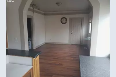 432 NW 10th St, Redmond, OR 97756 - Photo 11