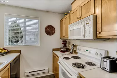 14655 SW Beard Rd #202, Beaverton, OR 97007 - Photo 13