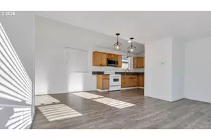 1768 38th Pl, Salem, OR 97305 - Photo 7