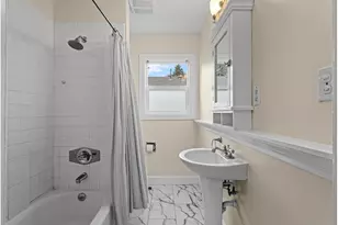 374 NE Edison St, Hillsboro, OR 97124 - Photo 9