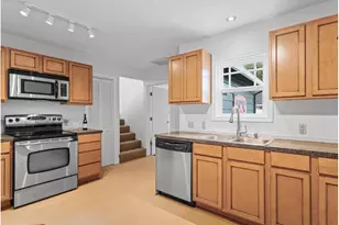 374 NE Edison St, Hillsboro, OR 97124 - Photo 13
