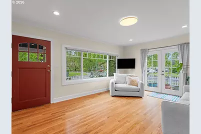 374 NE Edison St, Hillsboro, OR 97124 - Photo 5