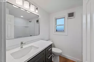 865 Seagate Ave, Coos Bay, OR 97420 - Photo 13