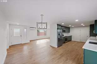 865 Seagate Ave, Coos Bay, OR 97420 - Photo 11