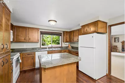 3377 W 25th Ave, Eugene, OR 97405 - Photo 9