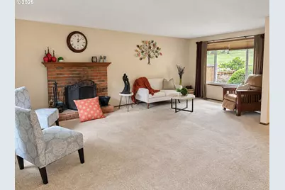 3377 W 25th Ave, Eugene, OR 97405 - Photo 3