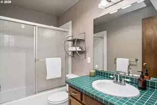 3377 W 25th Ave, Eugene, OR 97405 - Photo 21